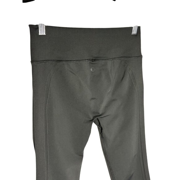 Lululemon Ebb to Street Black Tight-sz approx. 6 - Picture 6 of 10